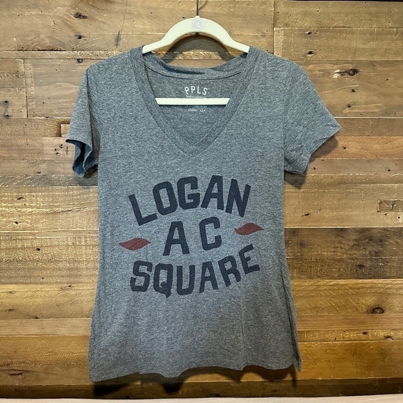 Logan Square Chicago V neck tee, Large - Picture 1 of 3